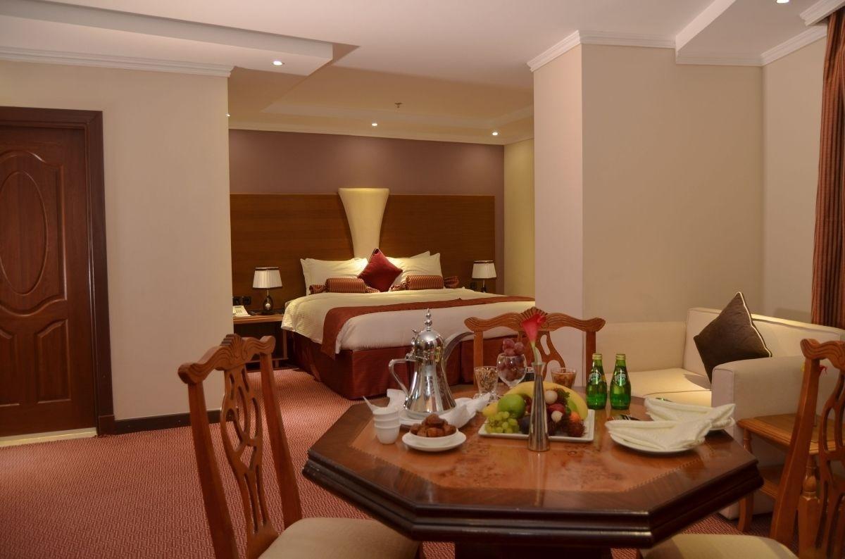 Infinity Hotel Makkah Mecca Exterior photo A room at the hotel