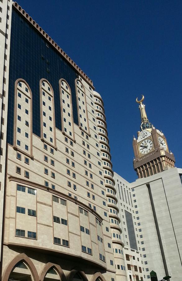 Infinity Hotel Makkah Mecca Exterior photo The Abraj Al Bait Towers