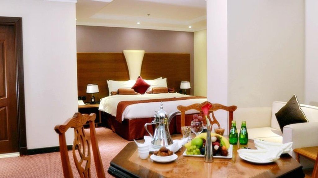 Infinity Hotel Makkah Mecca Exterior photo A room at the hotel