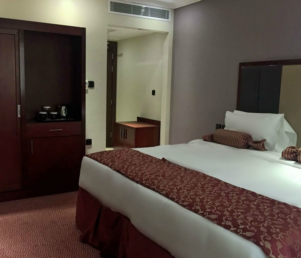 Infinity Hotel Makkah Mecca Exterior photo A room at the hotel